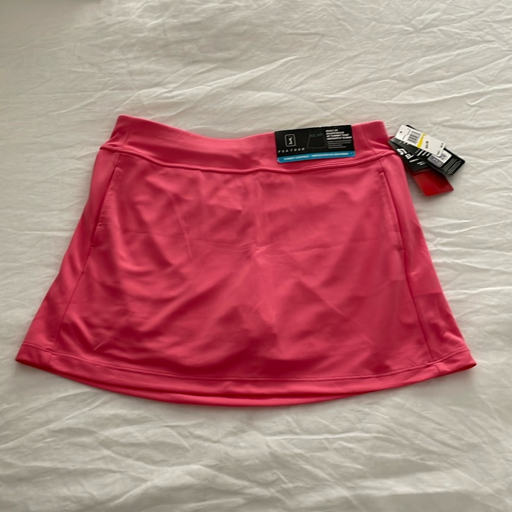 PGA Tour pink women’s golf skort size M